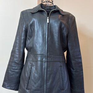 Kenneth Cole Chic Black Leather Jacket with Side Pockets